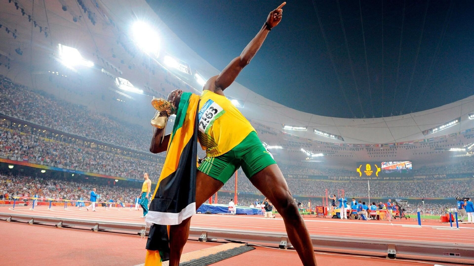 球员勇救俱乐部财务陷阱，集资支持球队运营，球队的资金来源